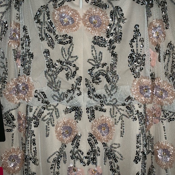 Ivory Floral beaded gown beautiful ! - Picture 7 of 8